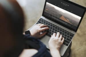 favicon.ico: How to apply it to your website